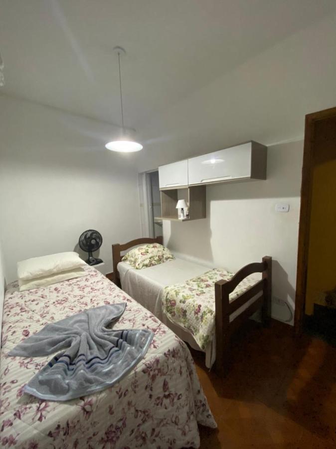 Hostel Gru Economico Com Quartos Individuais E Translado グアルーリョス エクステリア 写真