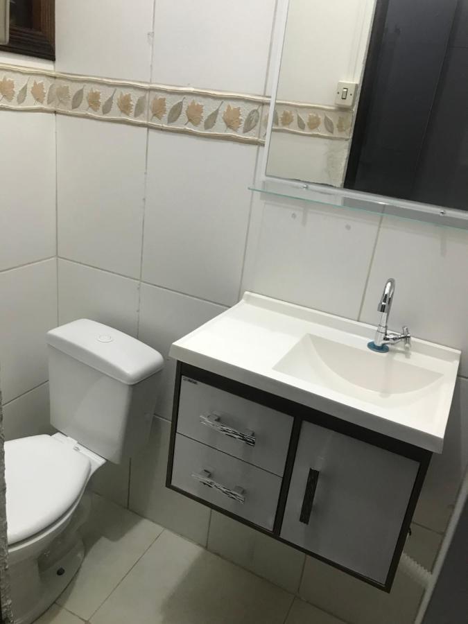 Hostel Gru Economico Com Quartos Individuais E Translado グアルーリョス エクステリア 写真