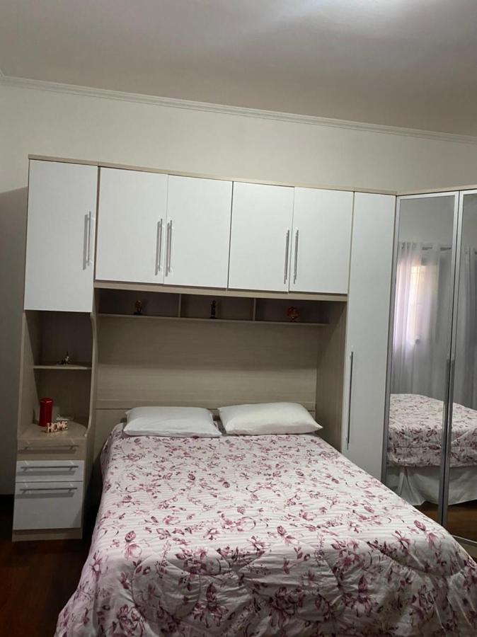 Hostel Gru Economico Com Quartos Individuais E Translado グアルーリョス エクステリア 写真