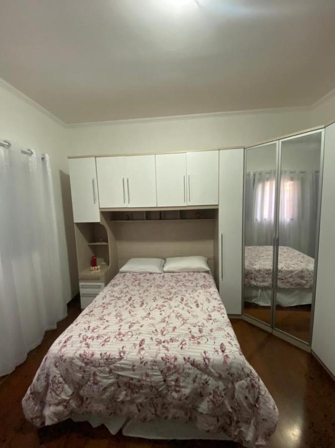 Hostel Gru Economico Com Quartos Individuais E Translado グアルーリョス エクステリア 写真