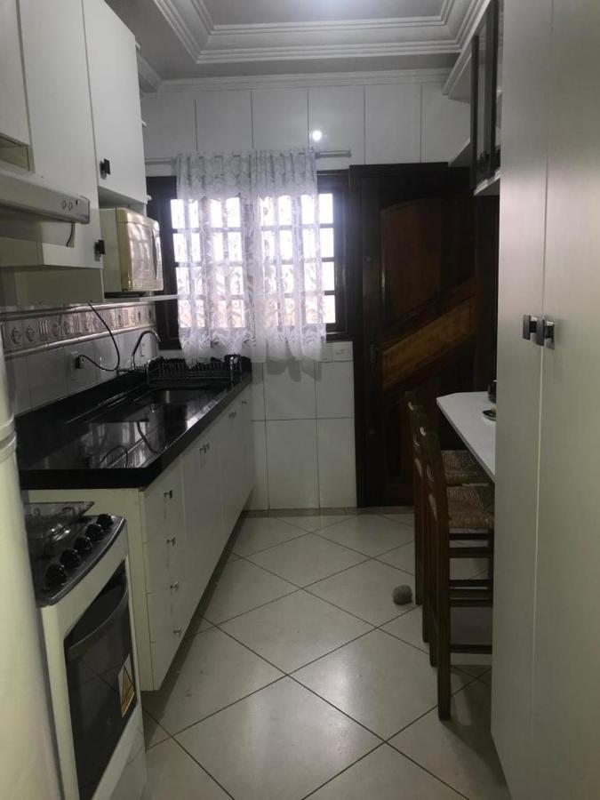 Hostel Gru Economico Com Quartos Individuais E Translado グアルーリョス エクステリア 写真