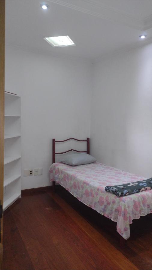 Hostel Gru Economico Com Quartos Individuais E Translado グアルーリョス エクステリア 写真